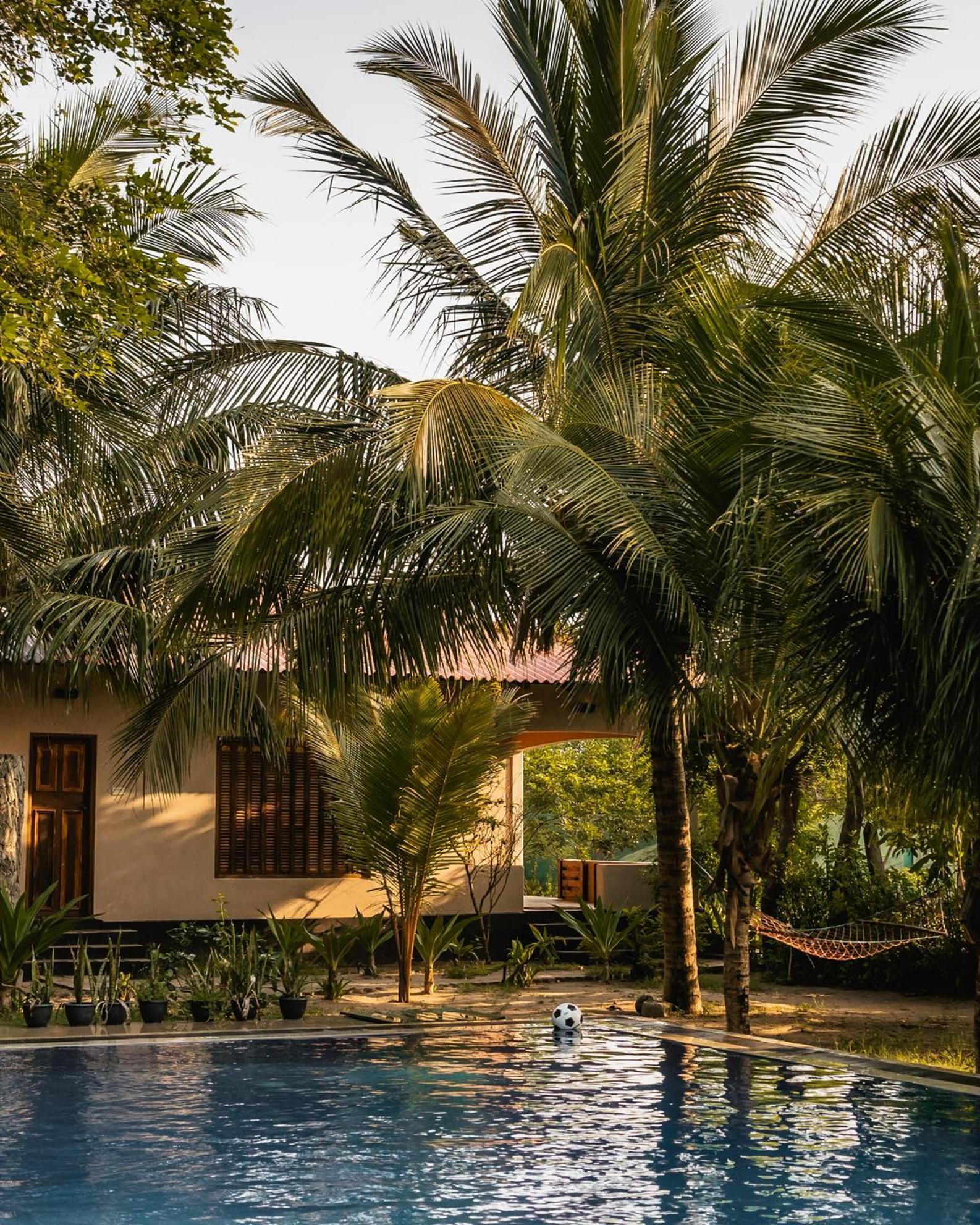 Hotel C Beyond Nilaveli Exterior foto